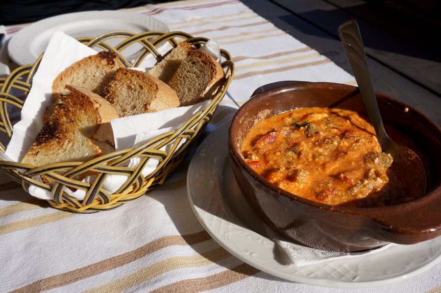 what to eat in albania Fëgesë