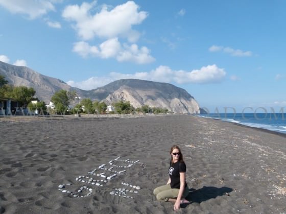 black beach santorini 
