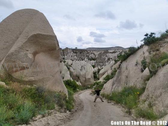 hiking in cappadocia 