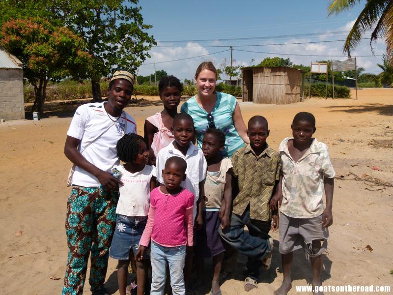 volunteer in mozambique