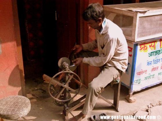 budget backpacker, travel in kathmandu nepal