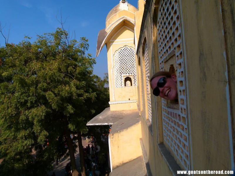 couples backpacking india 