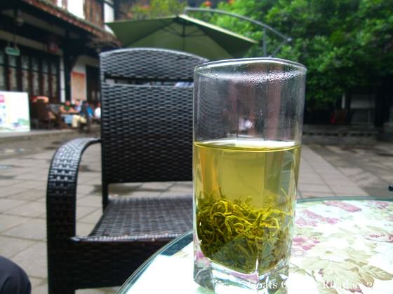 drinking tea in china