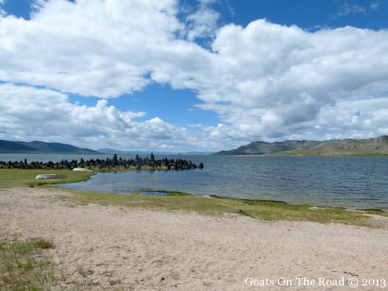 tsagaan nuur lake