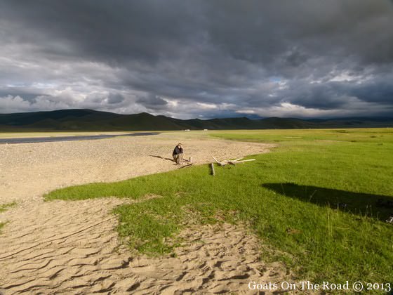 trekking in mongolia