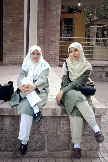 By Hamed Saber (originally posted to Flickr as Teb & Chit) [CC-BY-2.0 (https://creativecommons.org/licenses/by/2.0)], via Wikimedia Commons