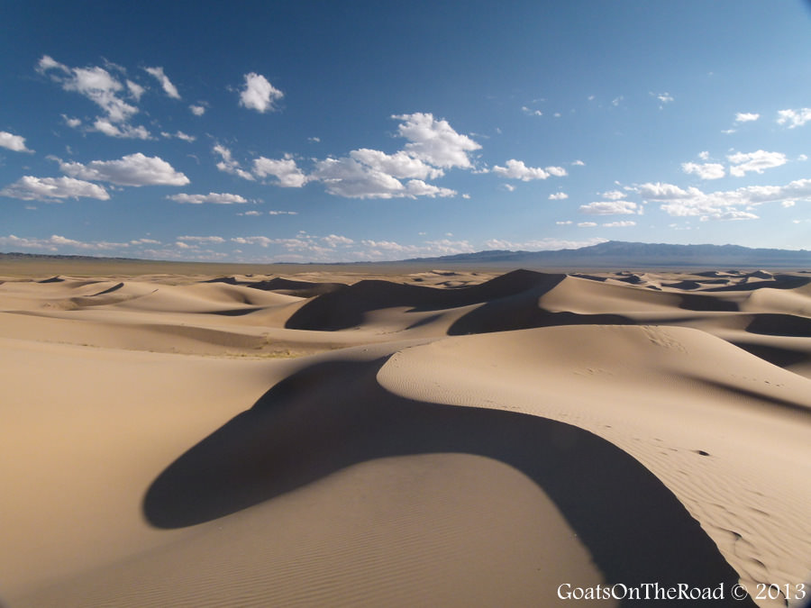 gobi desert sand dunes