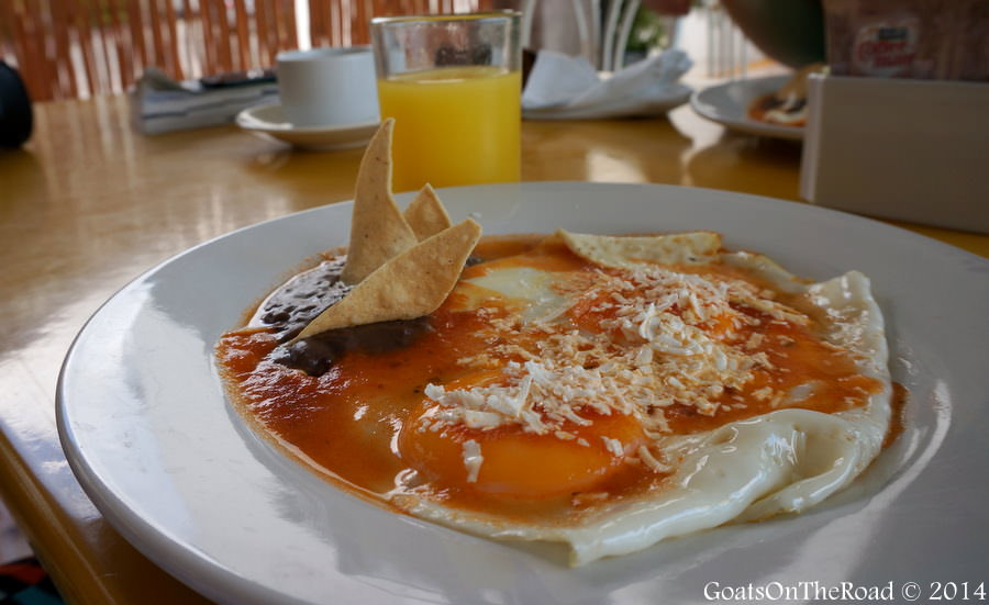 huevos rancheros mexican food