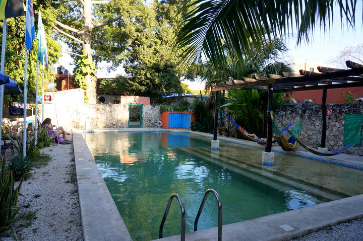 backpacking in mexico hostels