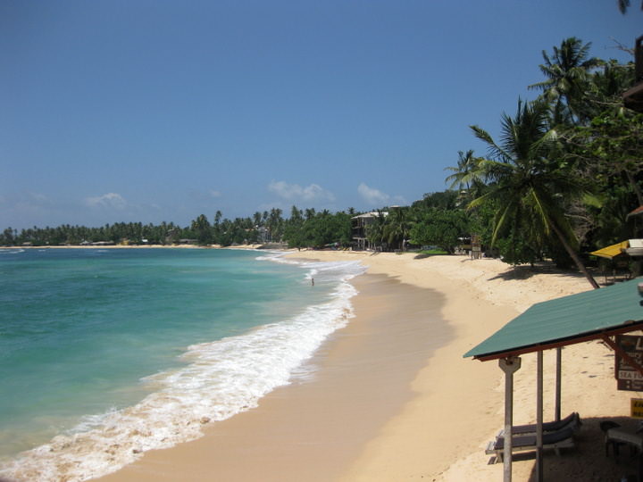 unawatuna beach sri lanka