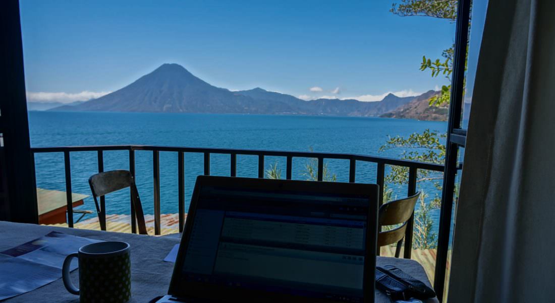 working online as a digital nomad how to find jobs