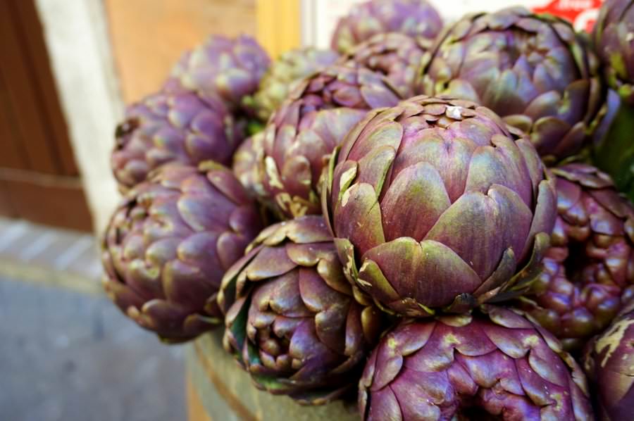 travel to italy seasonal food artichokes in rome