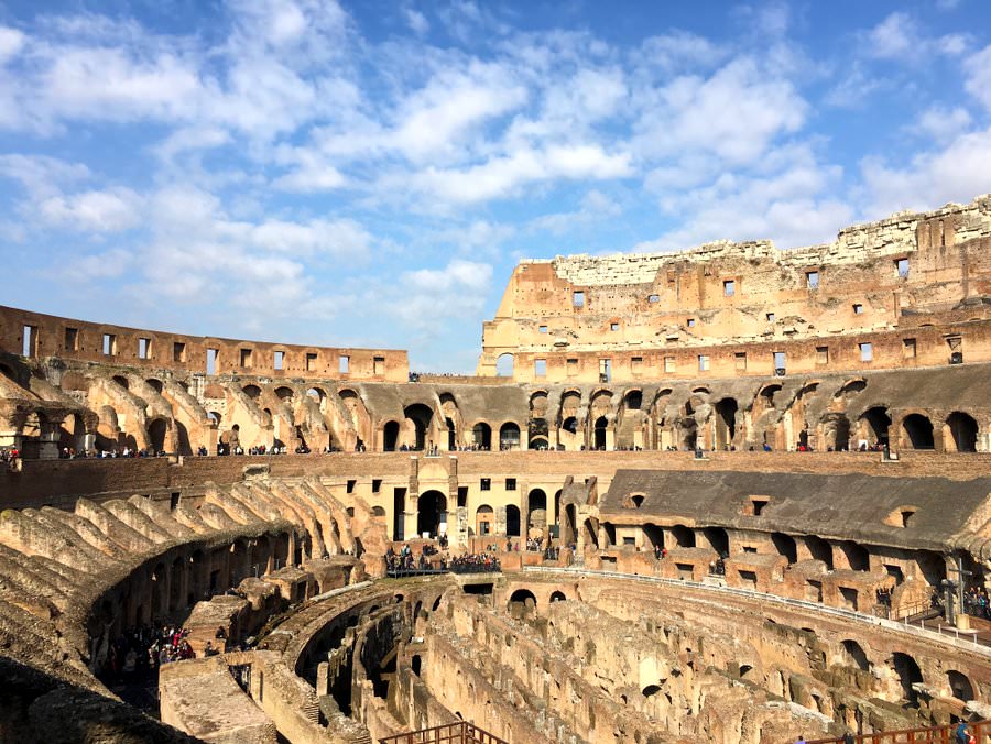 travelling to rome visit the colosseum