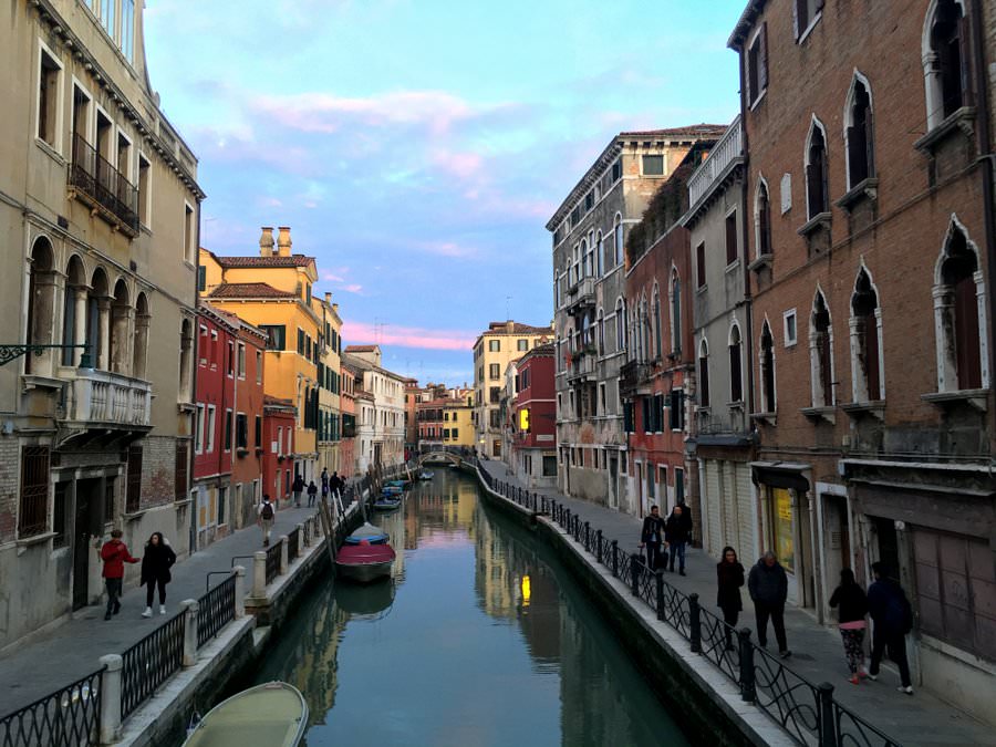 travel to venice italy canal