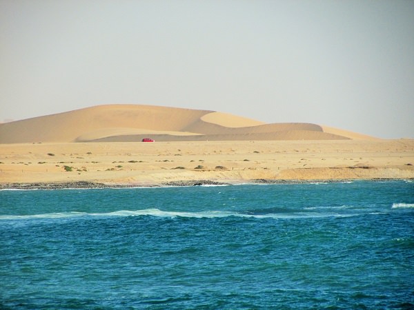 travel to namibia sand dunes