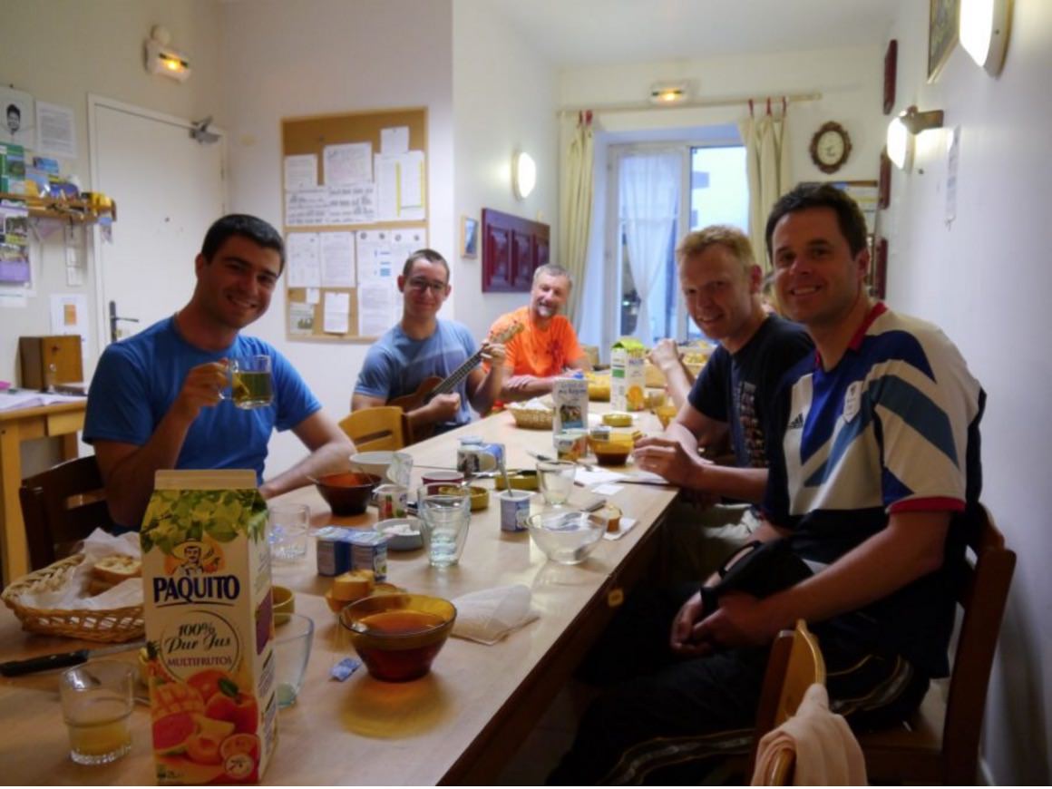 meeting pilgrims on the french camino trail