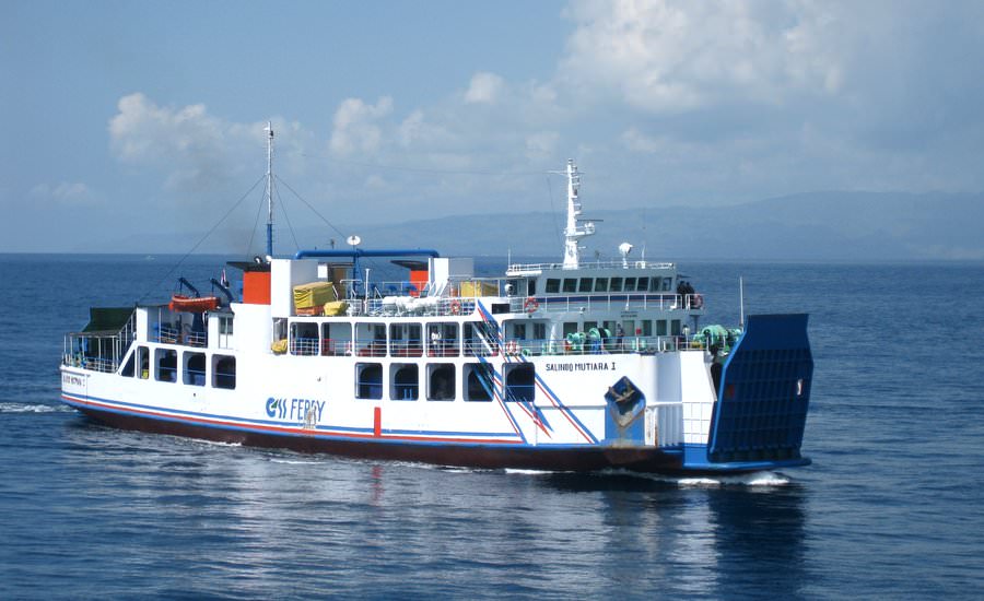 travel to lombok by ferry