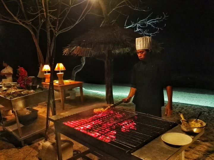 ten things to do in the gilis bbq