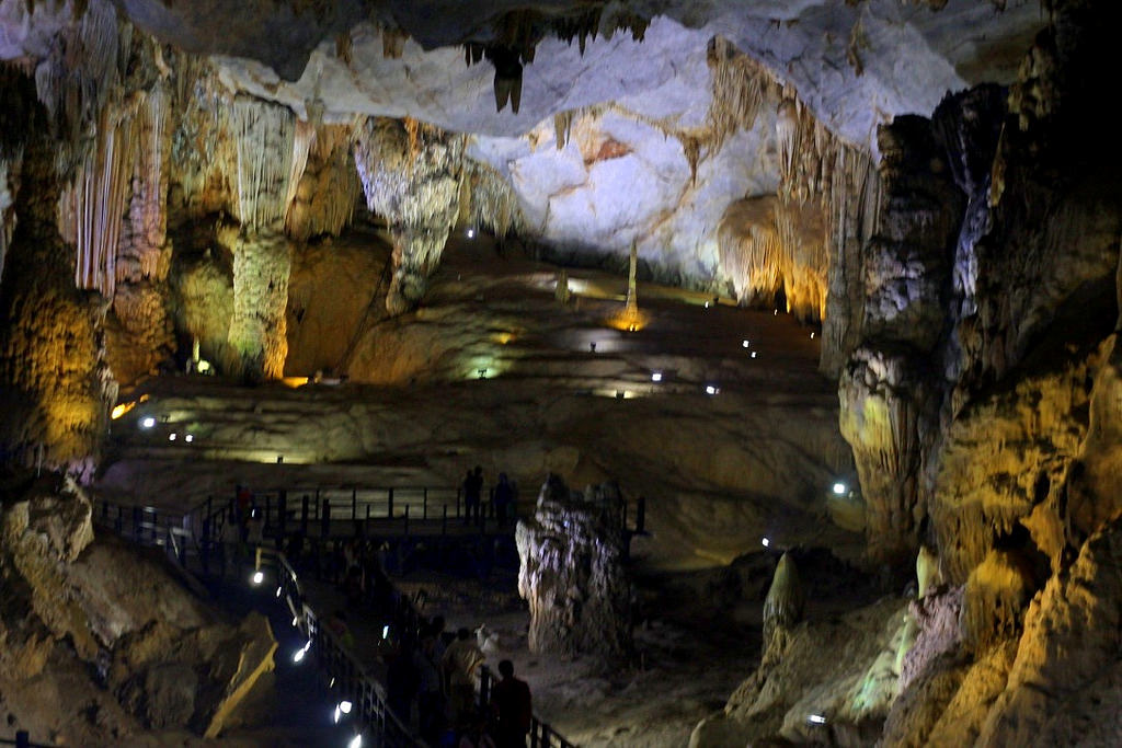 vietnam caves