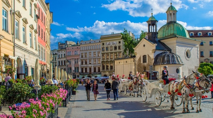 the square in old town krakow