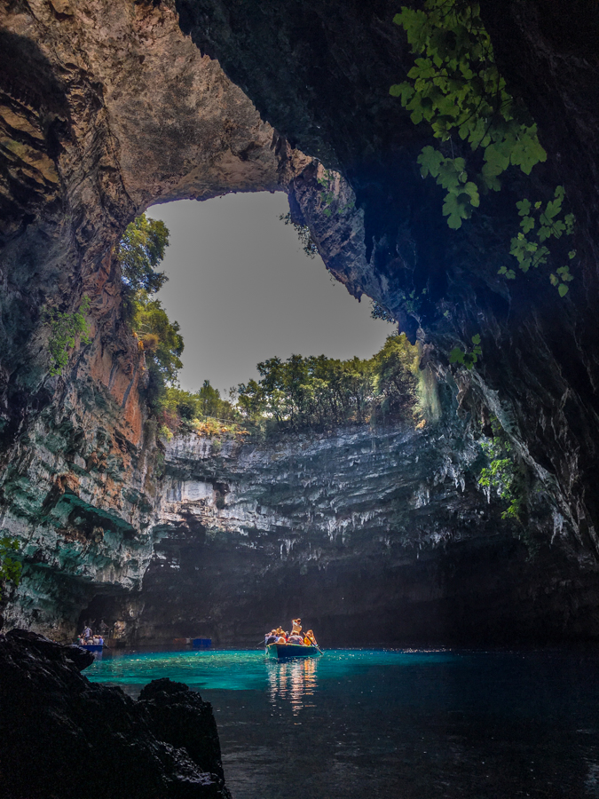 travel to kefalonia melissani cave