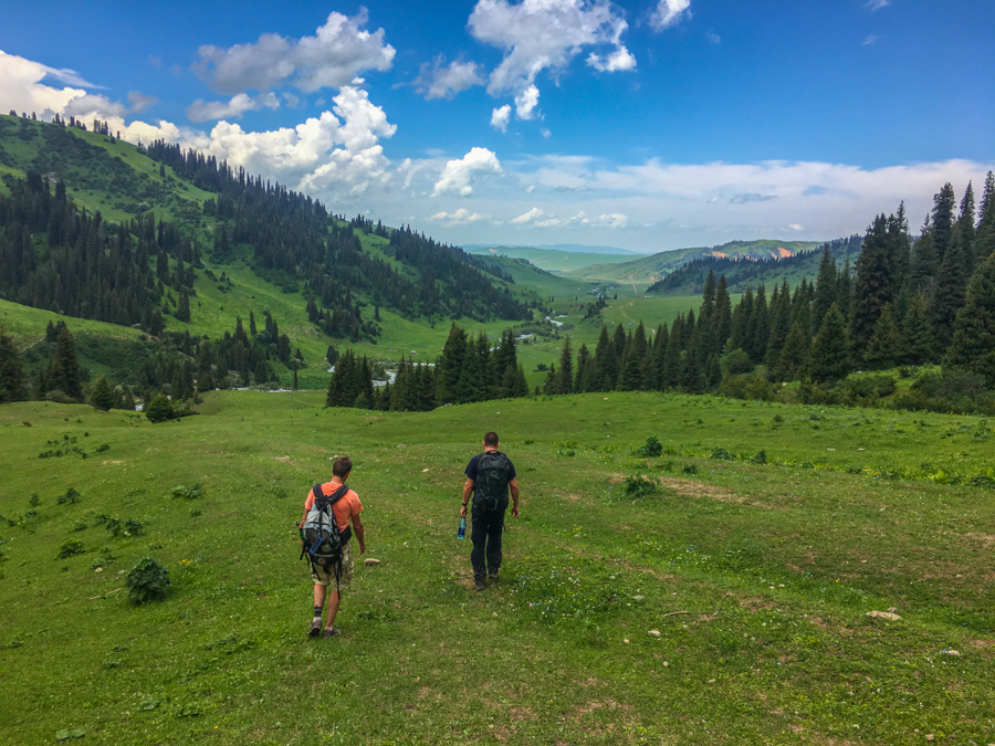 trekking jyrgalan kyrgyzstan 