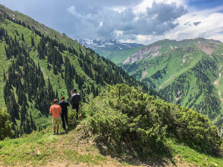 how to trek the keskenkija trail in jyrgalan kyrgyzstan