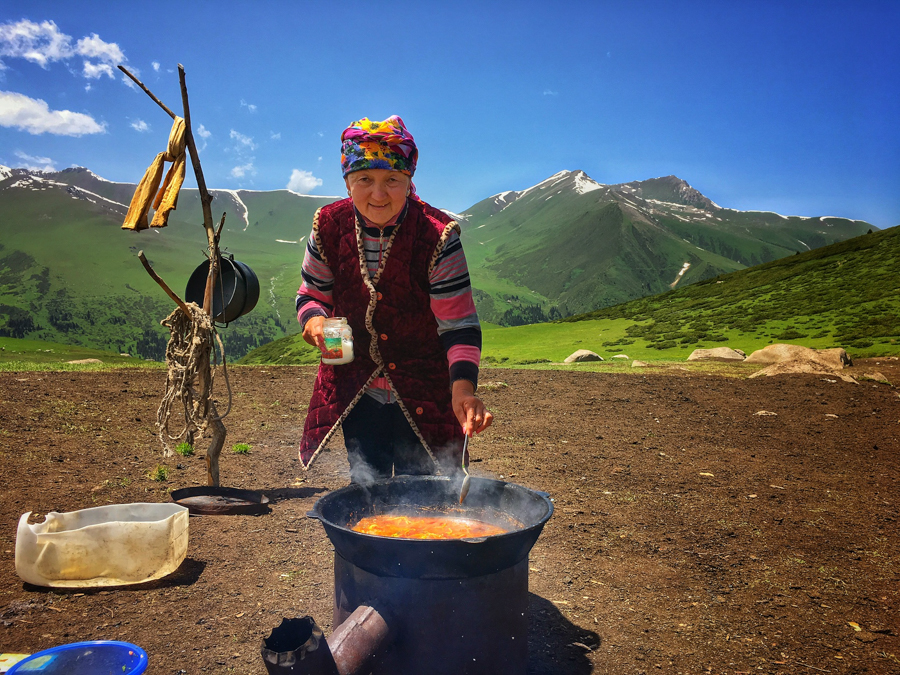 trekking in jyrgalan kyrgyzstan 