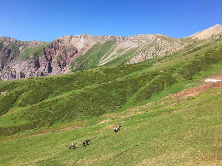 trekking keskenkija jyrgalan kyrgyzstan