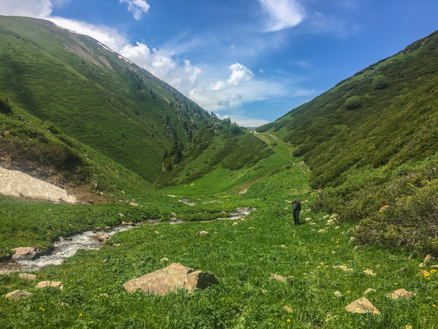 trekking jyrgalan keskenkija trail kyrgyzstan