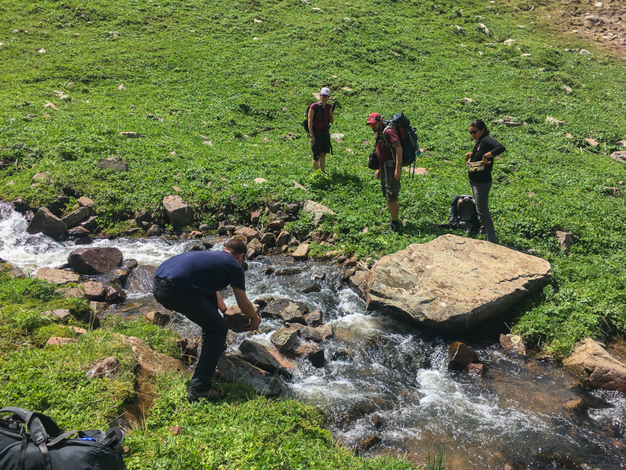 trekking in kyrgyzstan jyrgalan valley keskenkija