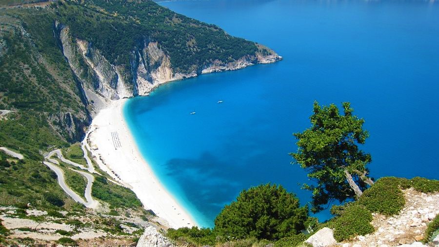 things to do in greece visit myrtos beach kefalonia island