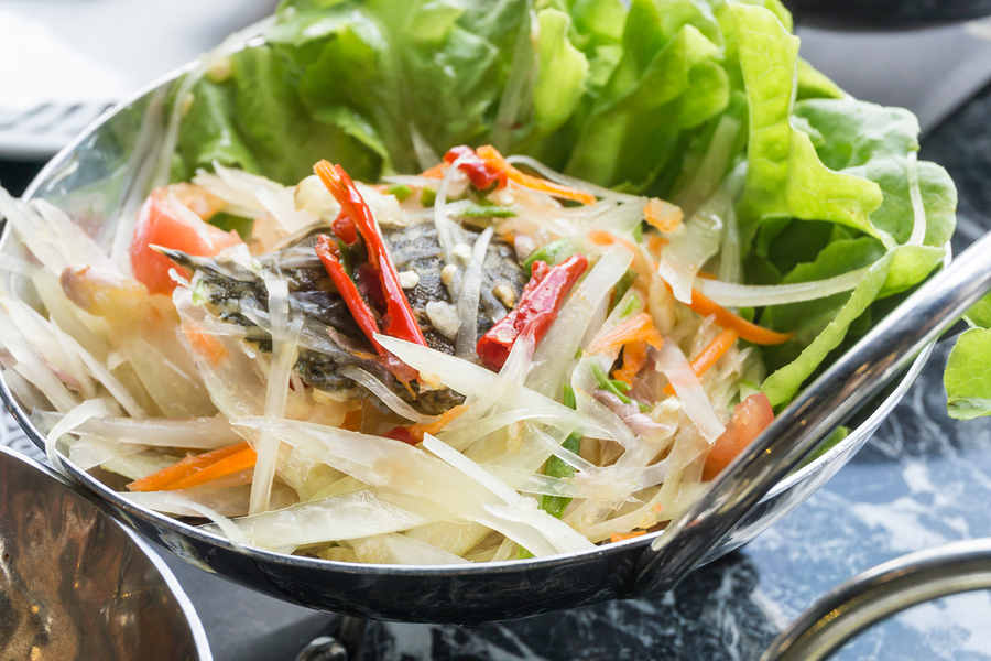 Papaya salad Som Tum Thai food must try food in thailand