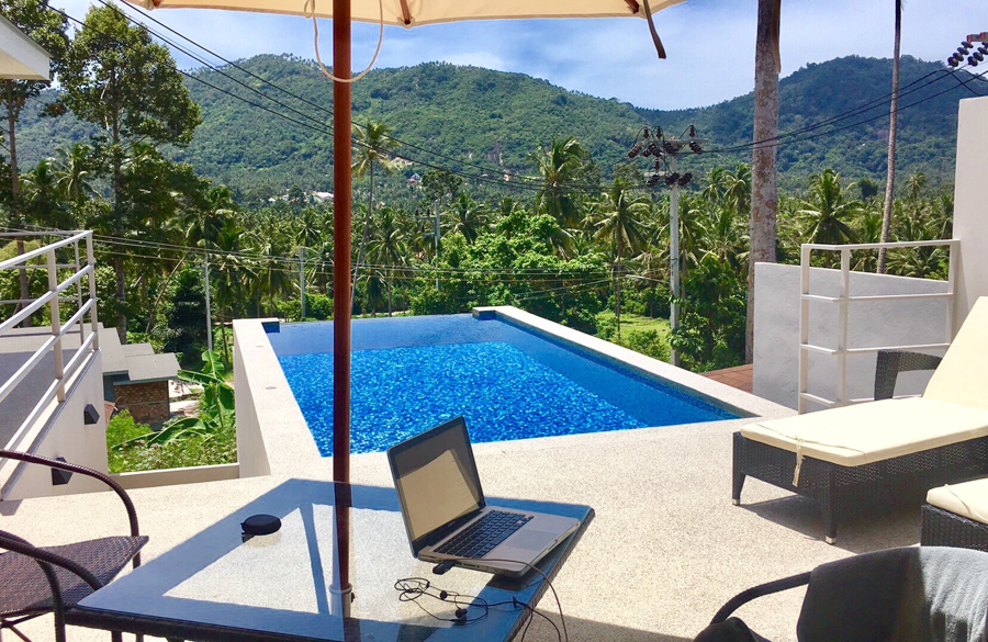 Working by the pool is distracting for time management for freelancers