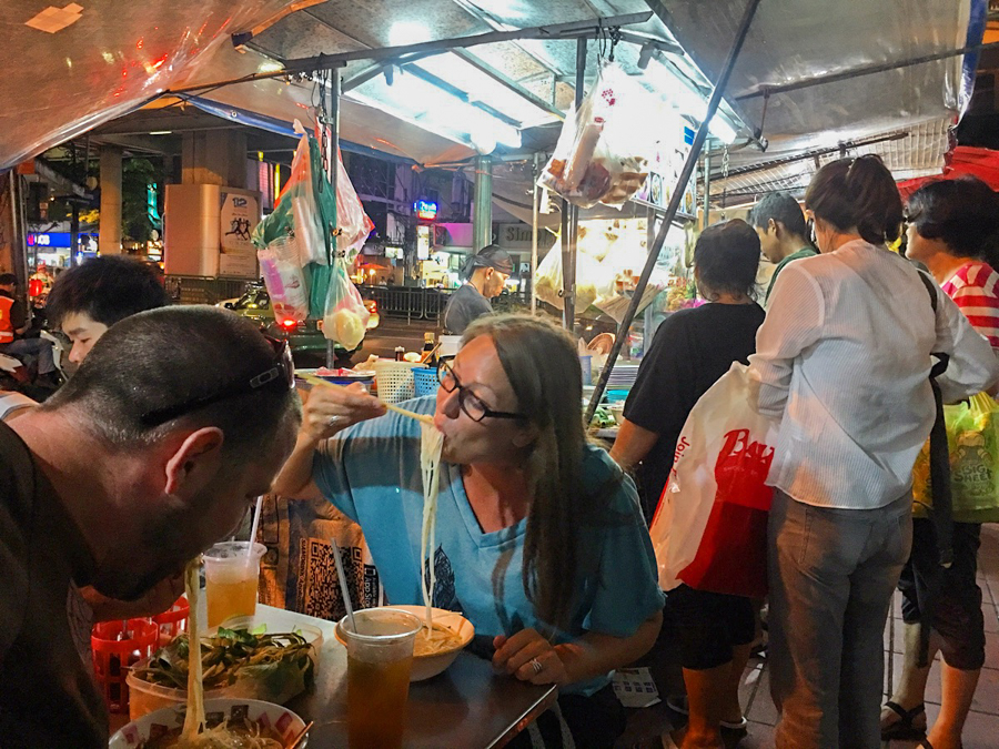 travel to bangkok thailand eat noodles