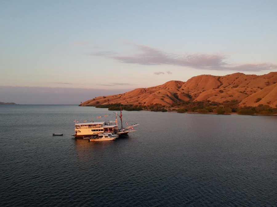 Diving in Komodo Liveaboard Boat Drone