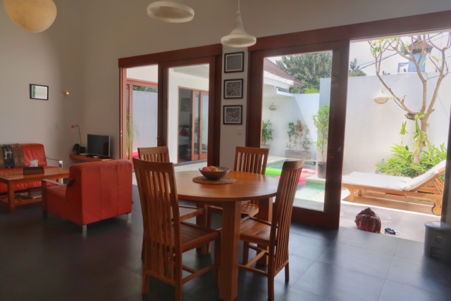 renting a villa in canggu bali