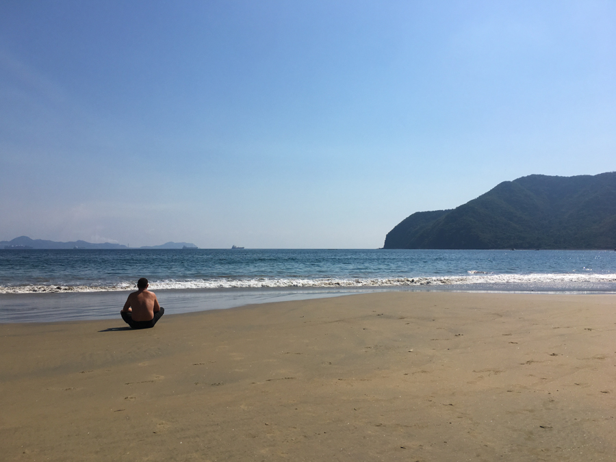 living in manzanillo colima at the beach in santiago