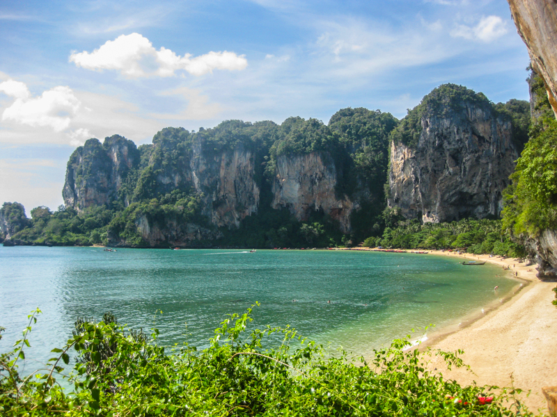 hiking from railay to tonsai things to do in krabi
