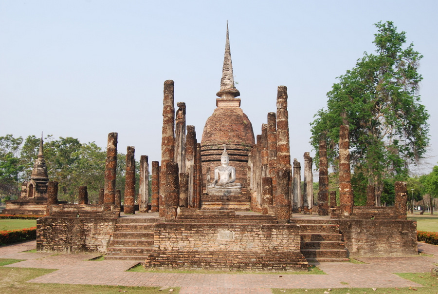 visiting sukhothai is one of the top places to visit in thailand don't miss the ancient tamples