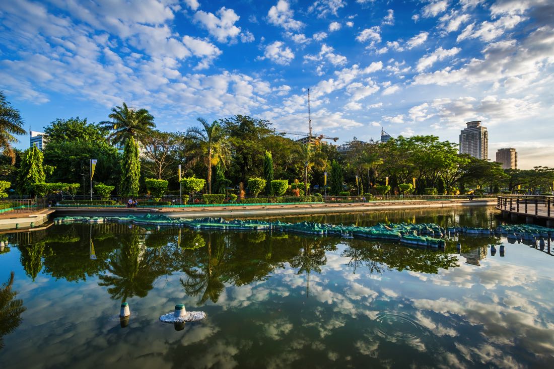 rizal park one of the top places to visit in manila