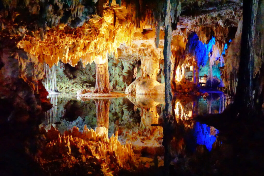 Caracol Caves are the best thing to do in tulum mexico