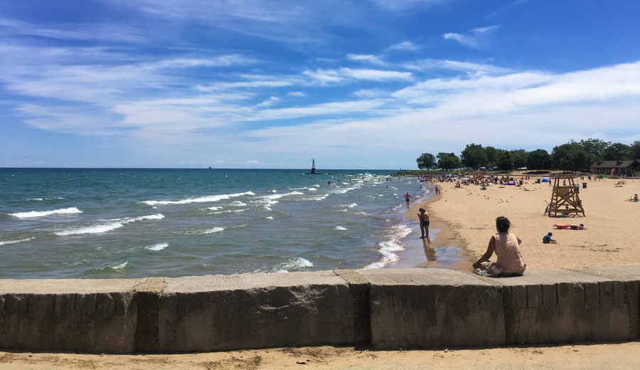 lincoln park beaches in chicago. swimming is one of the best things to do in chicago