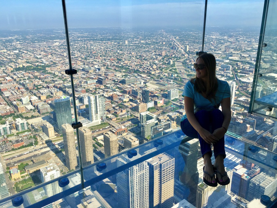 travelling to chicago visit the skydeck best things to do in chicago