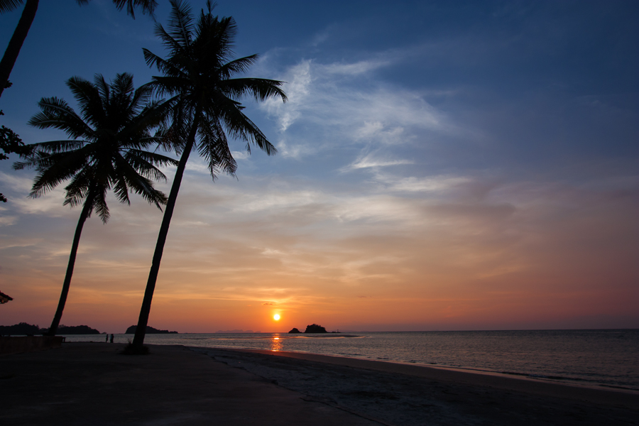 things to do in koh lanta watch sunset
