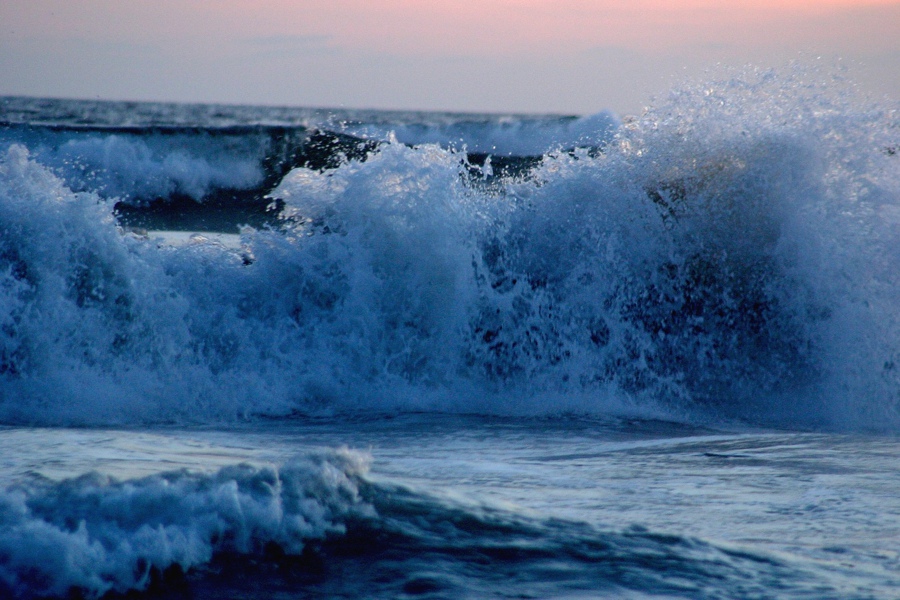 rough water at puerto escondido mexico