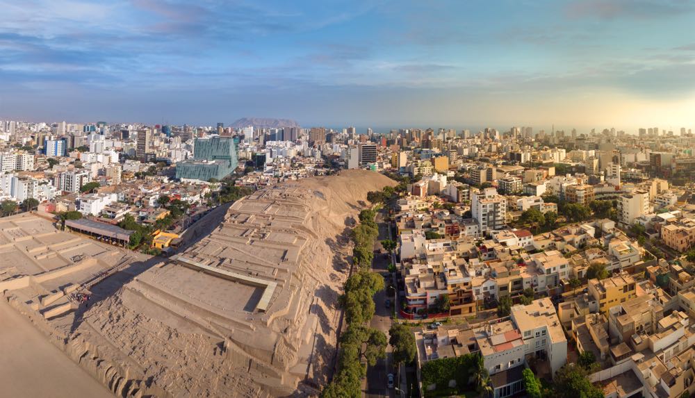 things to do in lima visit Huaca Pucllana