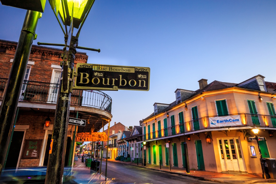 wondering what to do new orleans? party on bourbon street