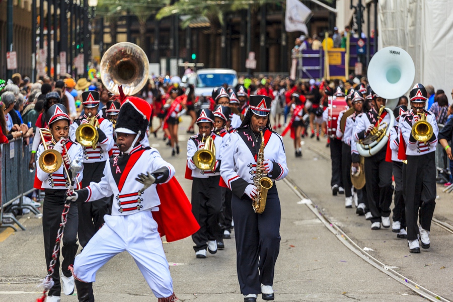 mardi gras on bourbon street new orleans