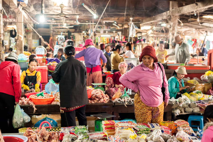 visiting the market is one of the best things to do in siem reap